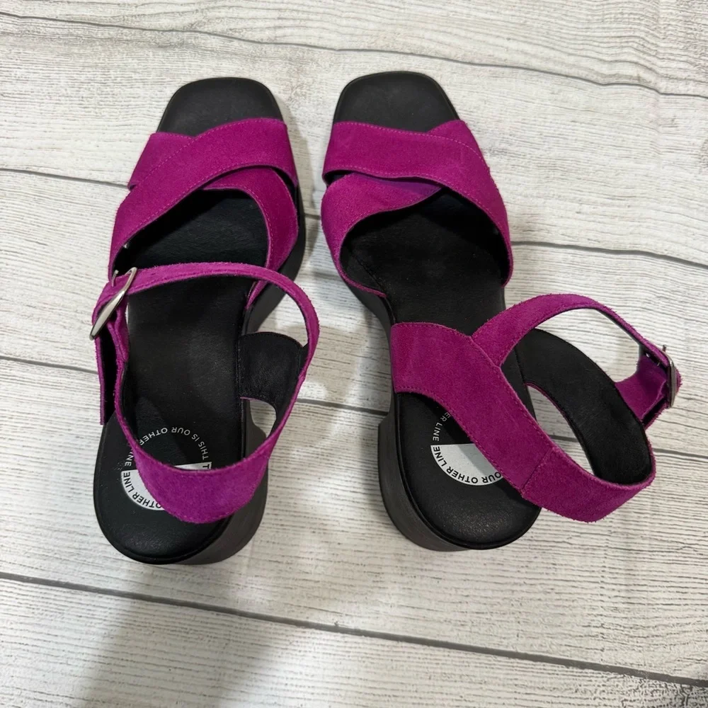 TIOOL Carlita Platform Shoes in Magenta